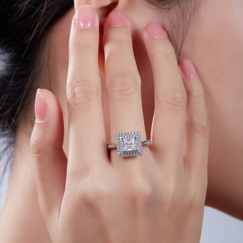 豪镶正方形S925银镀白金MoissaniteWomen's Ring1.0ctD级